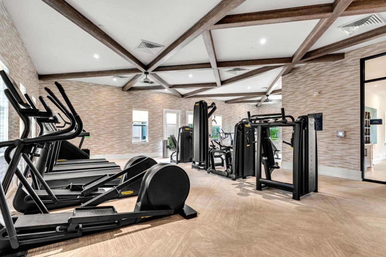 Sunny 2-Bed Oasis Pool And Gym In Apollo Beach Exterior foto