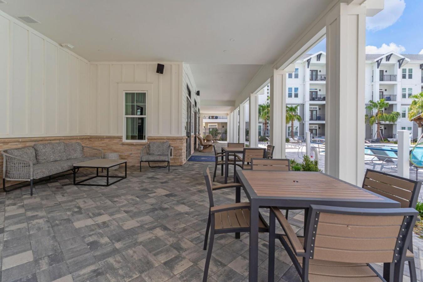 Sunny 2-Bed Oasis Pool And Gym In Apollo Beach Exterior foto