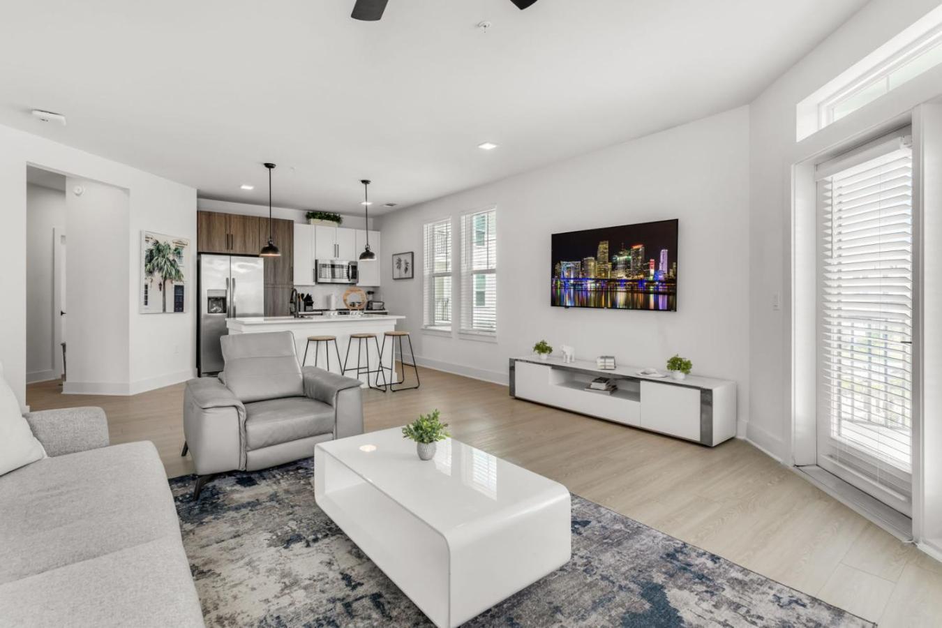 Sunny 2-Bed Oasis Pool And Gym In Apollo Beach Exterior foto